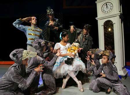 Contratacion de El Cascanueces y las Princesas Encantadas