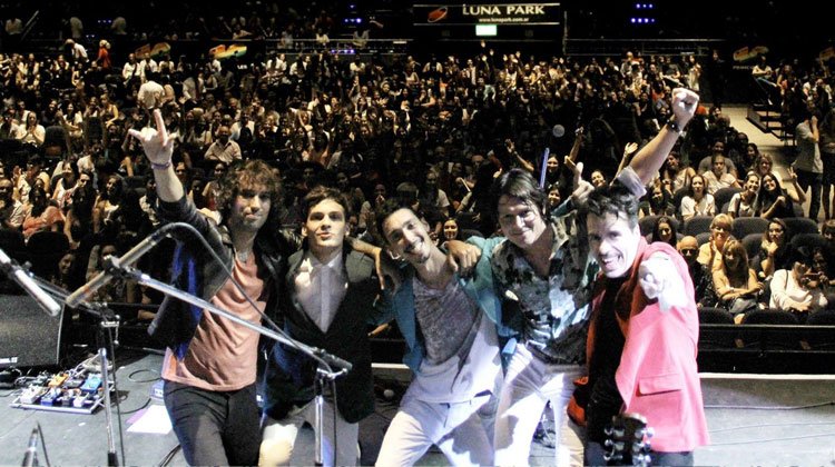 Contratar a Foxley
