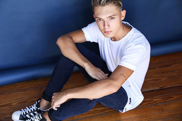Contratar a Ian Lucas