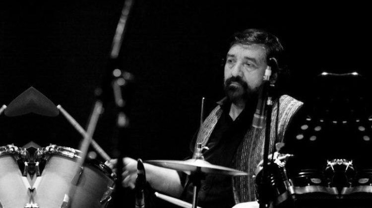 Contratar a Rubén Lobo