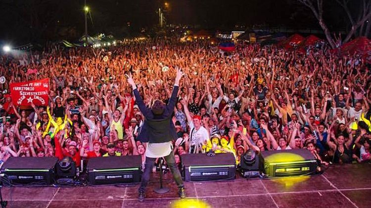 Contratar a Silvestre Dangond