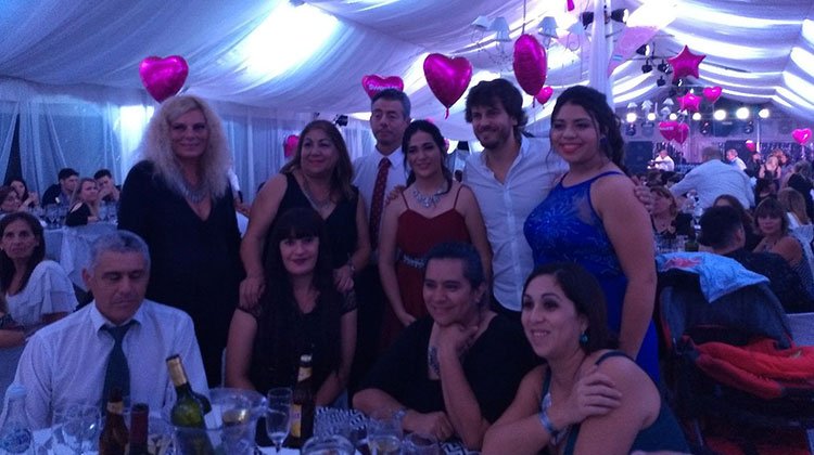 Andrés Gil, Fiesta de XV en San Pedro