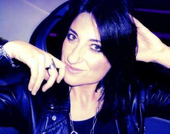 Contratar a Anita Dominguez
