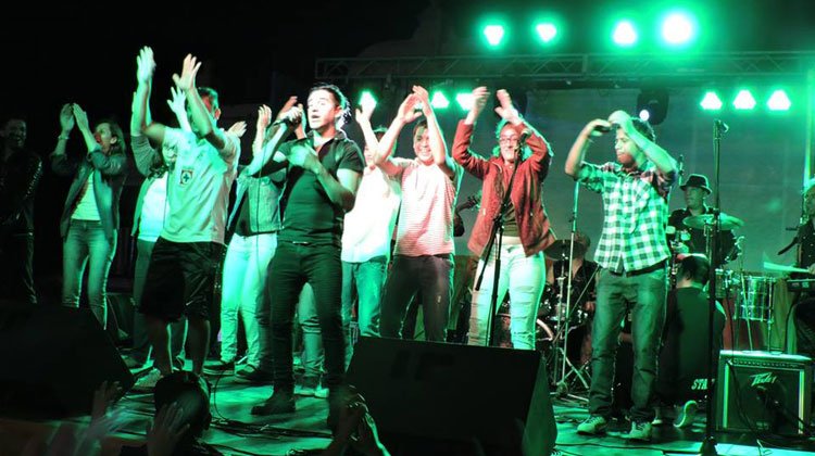 Ariel Puchetta y la Otra Dimensión en la Fiesta de Tres Sargentos