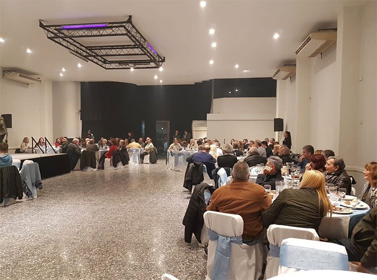 Contratar a Claudio Rico