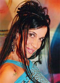 Contratacion de Denise Bell Contratar a Denise Bell