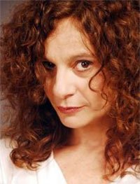 Contratar a Irene Almus