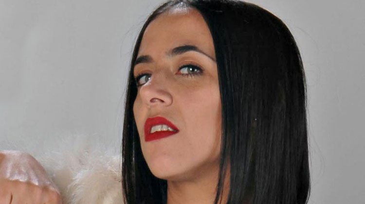 Contrataciones Juliana Gattas