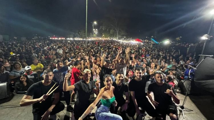contratar a kaloba cumbia