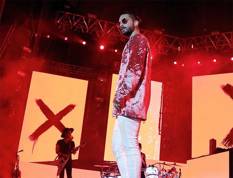 Contratar a Maluma