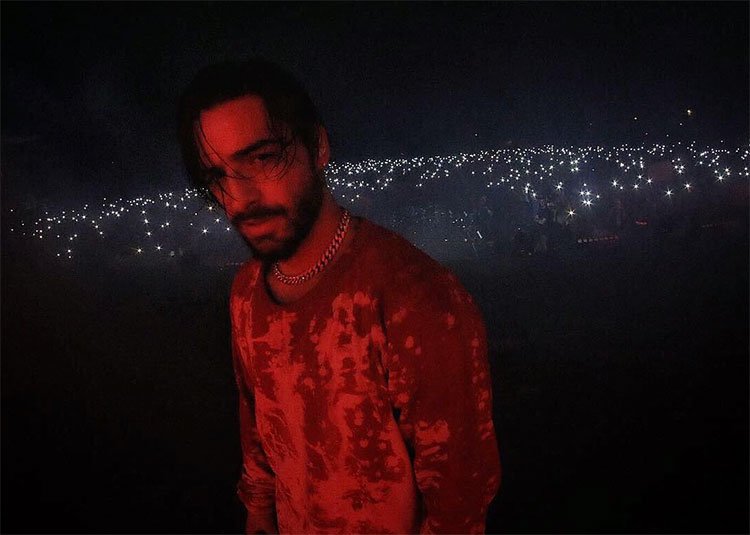 Contratar a Maluma