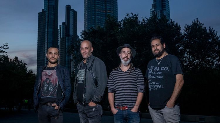 contratar a monos en bolas