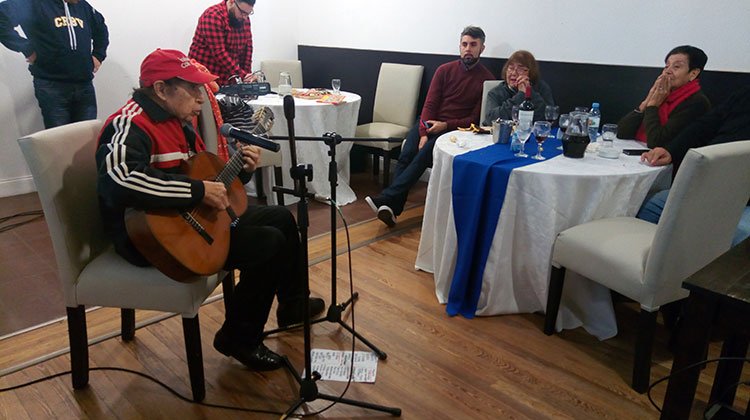 Rodolfo Zapata en cumpleaños en La Plata