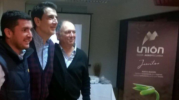 Contratar a Carlos Melconian