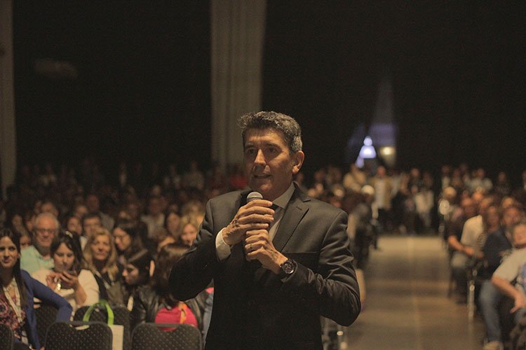 Contratar a Miguel Ángel Cherutti