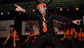 Contratar a About Three - Show de Animacion