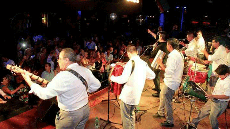 Contratar a El Golpe de Santa Fe