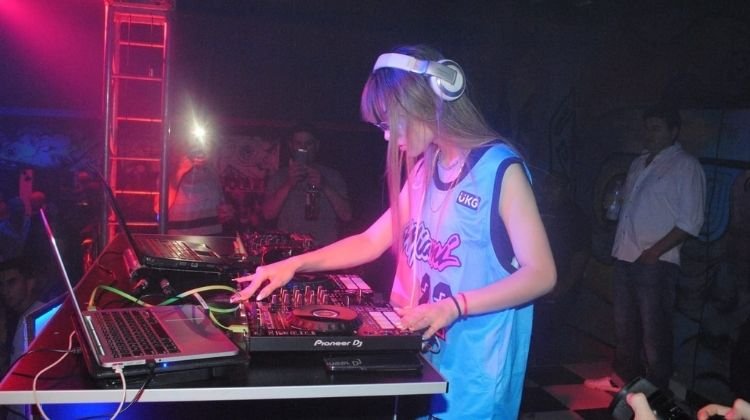 contratar a dj sol