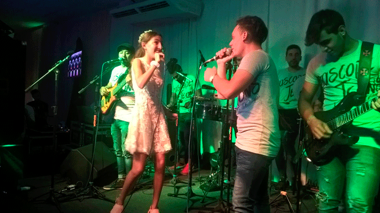 Grupo Play cumpleaños de 15, Pergamino