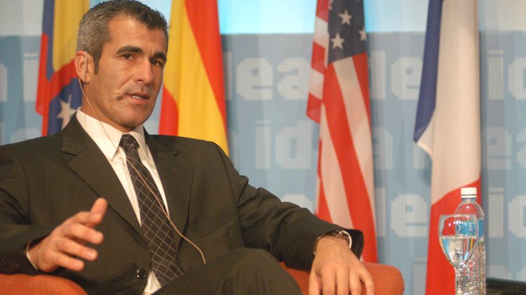contratar a horacio elizondo