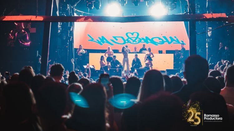 La Joaqui en La China en su gira por Uruguay