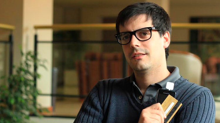 contratar a leo valente