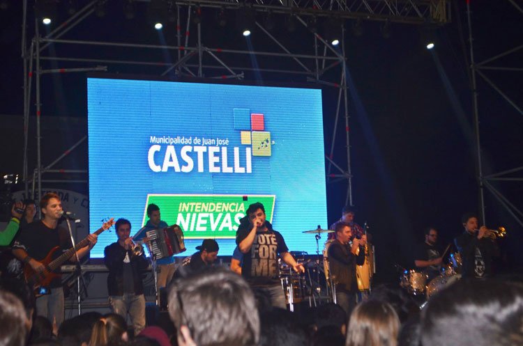 Los Totora en Estudiantina de Castelli, Chaco