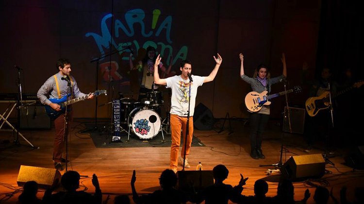 contratar a maria elena rock