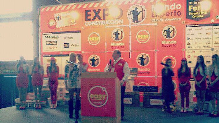 Contrataciones Mónica Farro