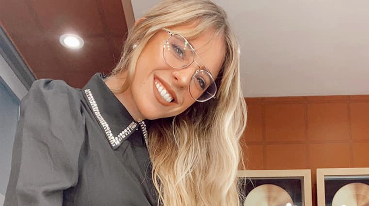 Contratar a Nati Jota