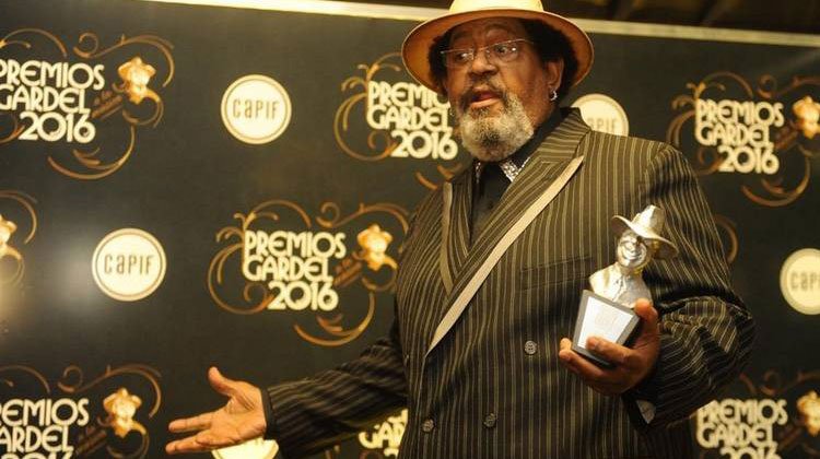Contratar al Negro Rada
