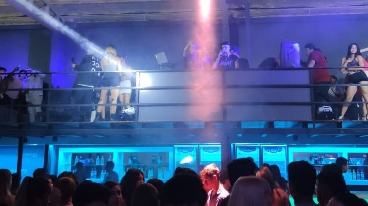 Omar Varela y Oky en Kharma Disco, San Luis