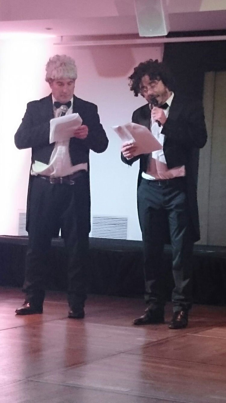 Contratar a Pablo Granados y Pachu Peña