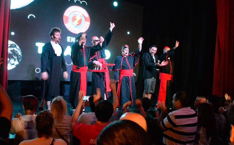 Peligro Sin Codificar arrasó en su debut teatral!