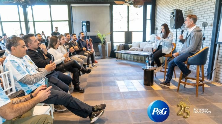 Batistuta charla para P&G