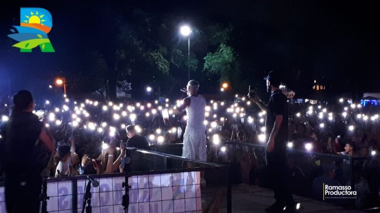 Rei en el Festival del Río