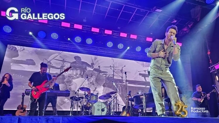Axel Día de las Madres en Río Gallegos