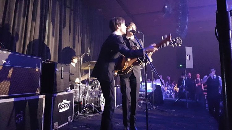 The beats en casamiento Alejandro y Donatella en Salón Rincón