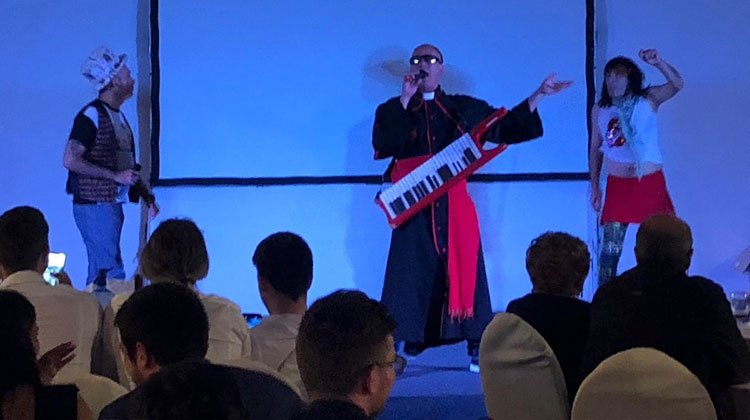 Yayo, La Angie y Rebo Mago en fin de año de Tecmaco S.A